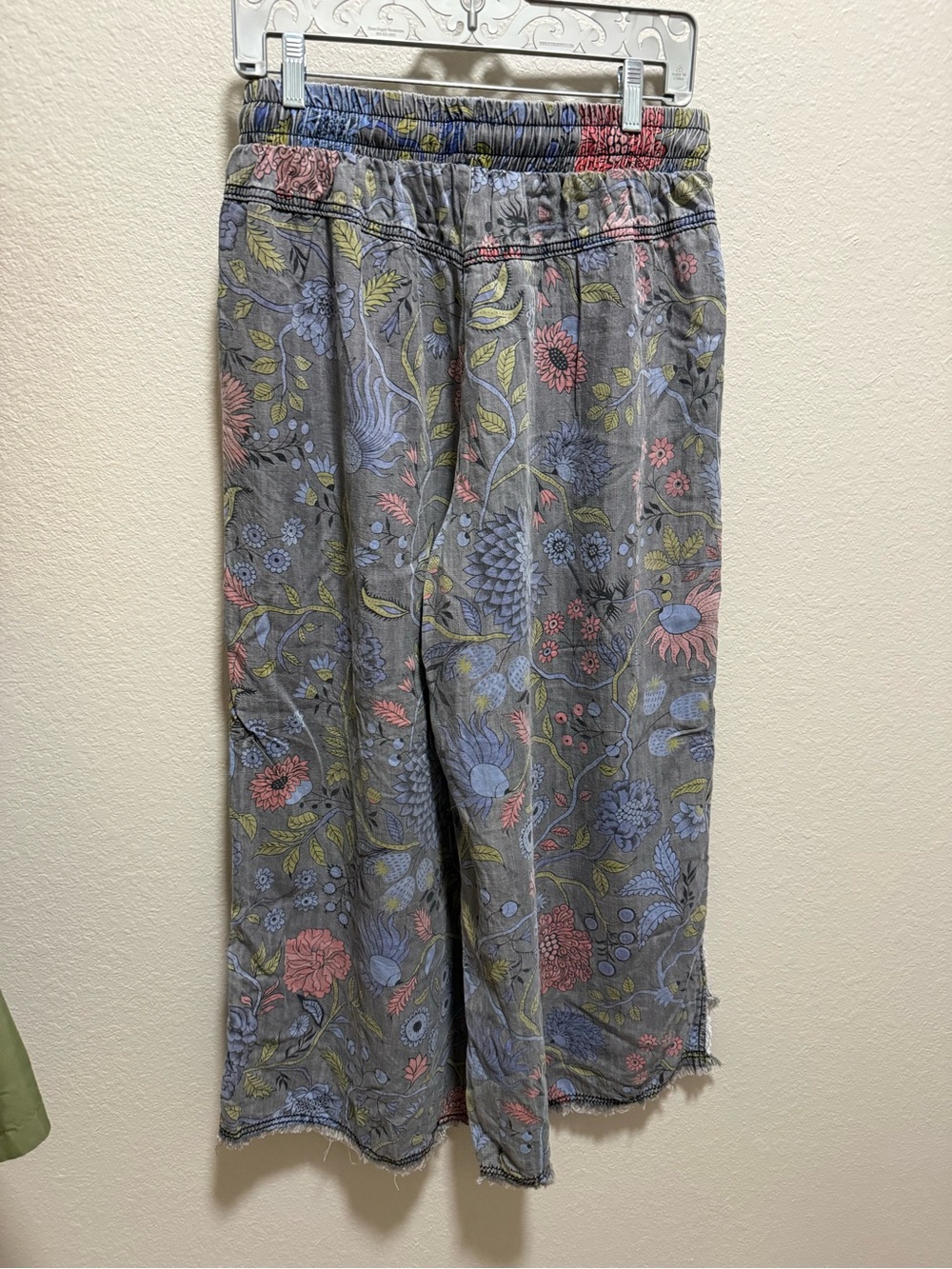 Easel Flower Print Wide Leg Pull On Pants Jeans Women’s Size Medium, NWOT - Picture 5 of 7